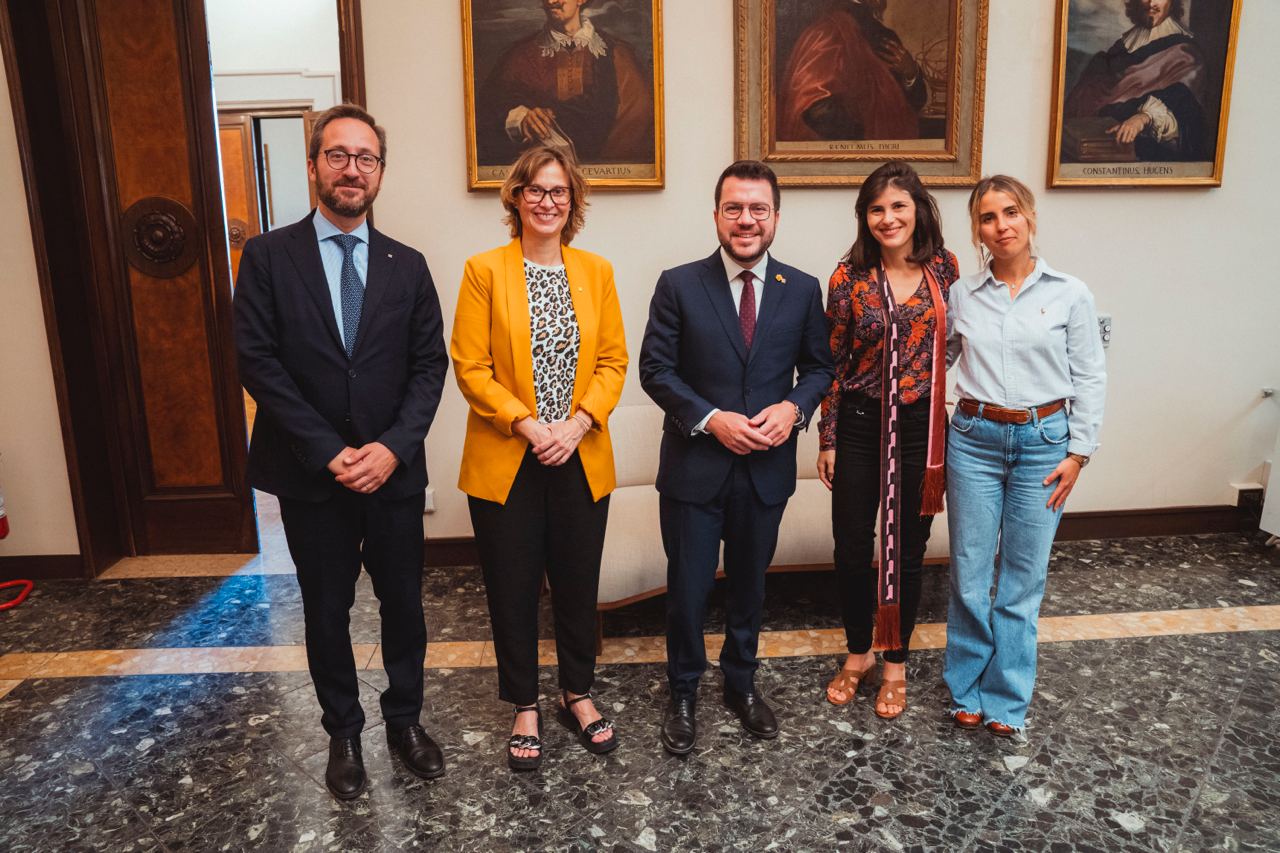 Incontro tra la direttrice del nuovo centro CAT e il Presidente della Catalogna