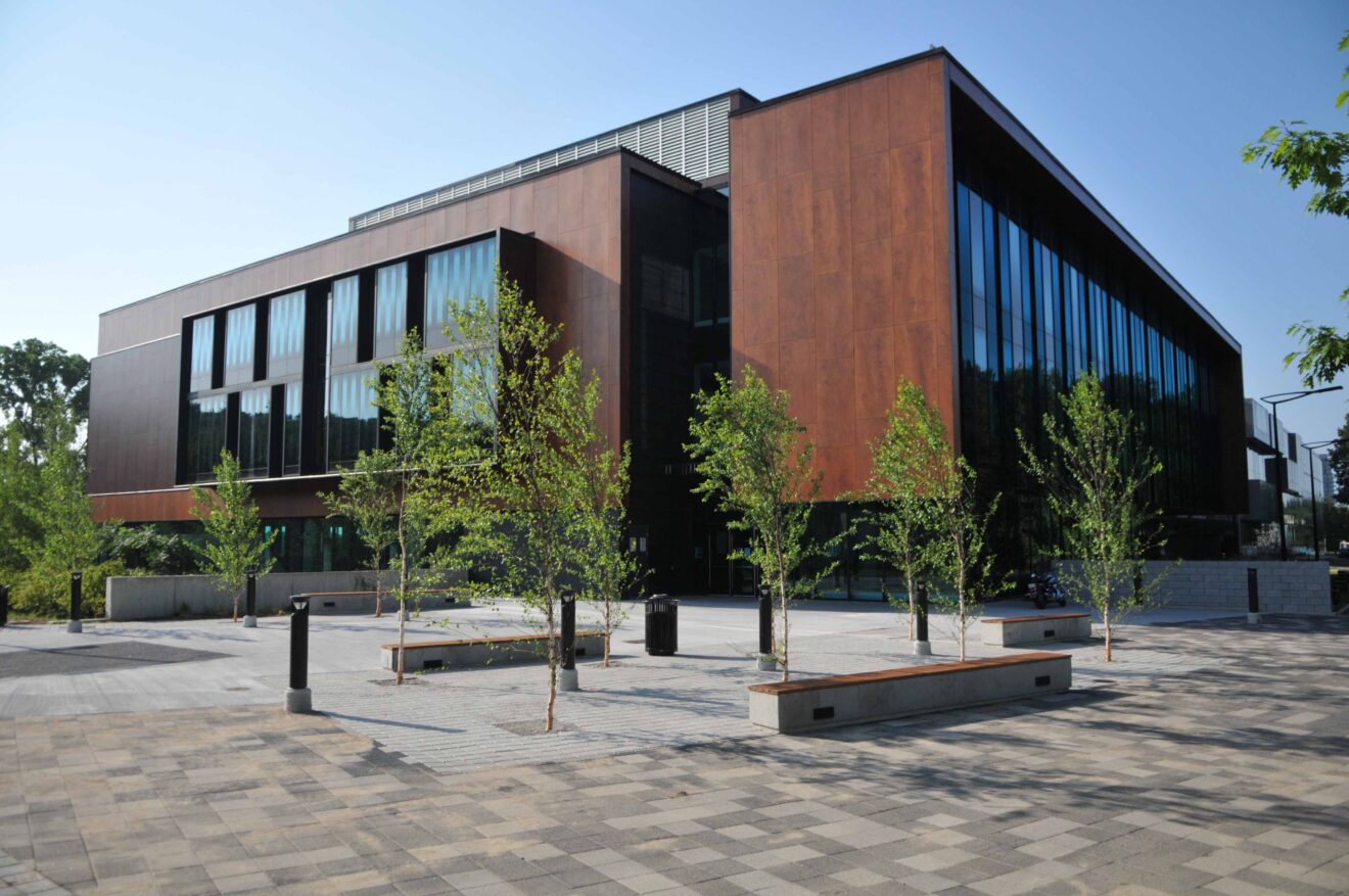 Assistant Professor at University of Toronto Mississauga - applications by December 1st 2025